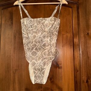 Good American Snake-Print One-Piece Swimsuit in Taupe and Cream